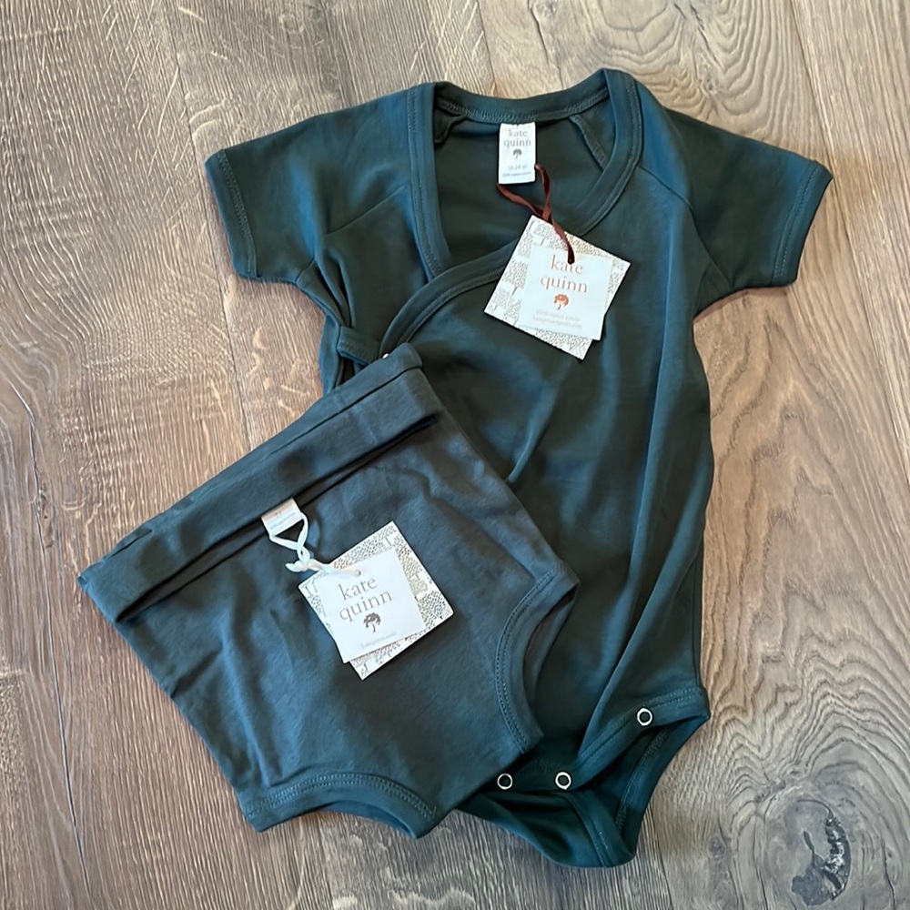 Kate Quinn set. New!